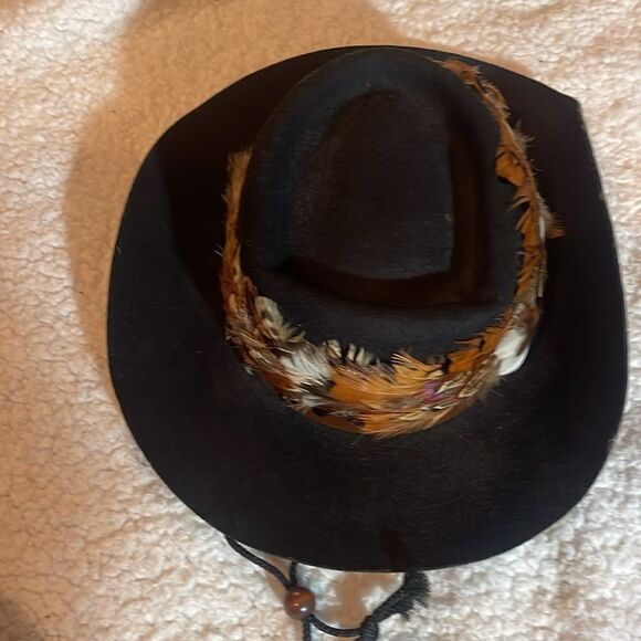 Vintage de luxe quality hat with feathers small - Picture 2 of 8